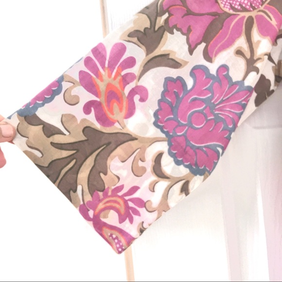 3/$20 Ann Taylor Woven Button Down Floral -14 - Picture 3 of 7